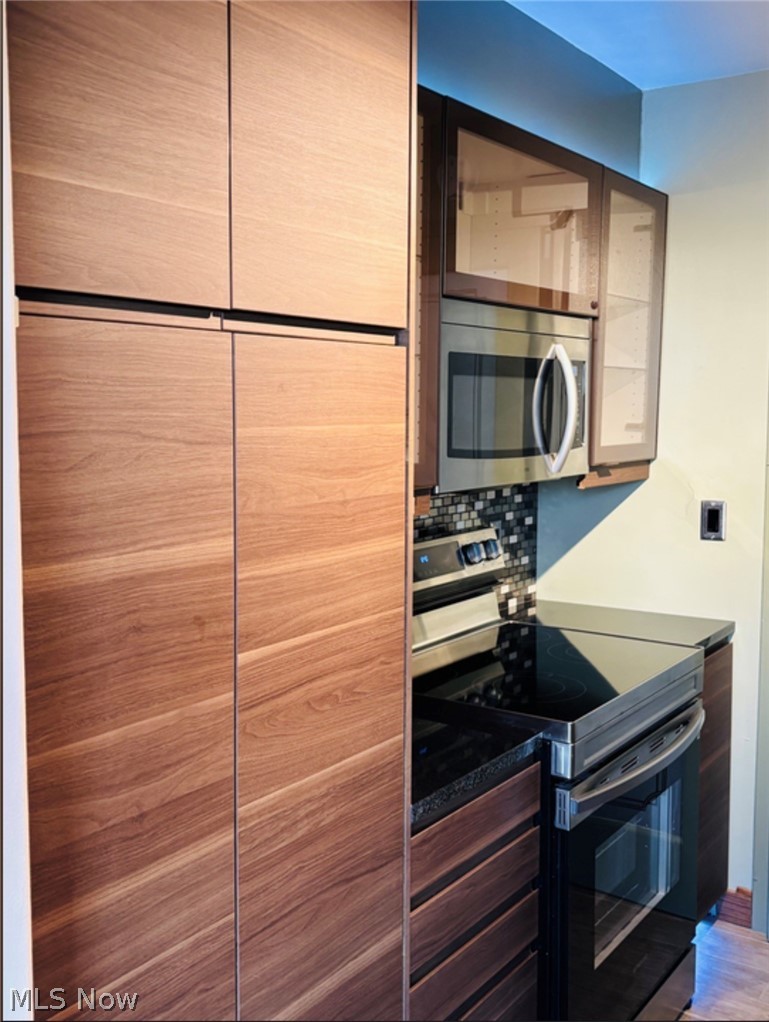 Lake House Condominium - Residential