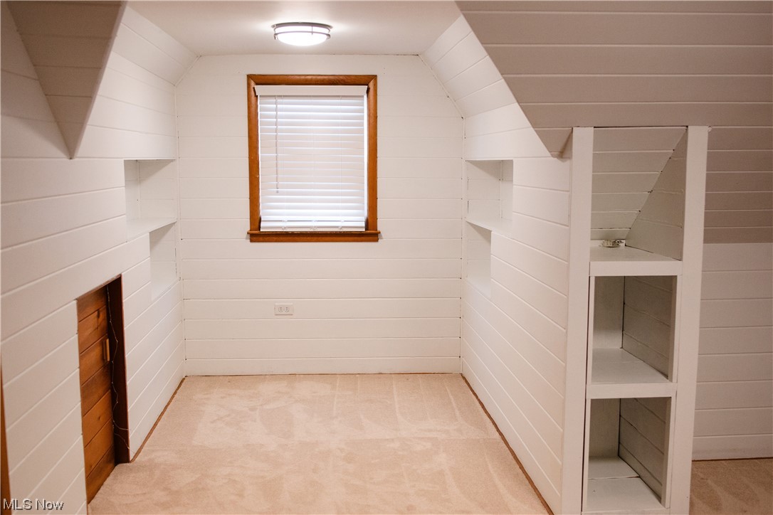 Lorain Woods - Residential