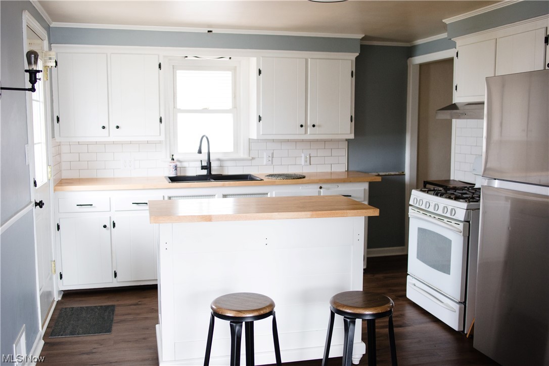 Lorain Woods - Residential