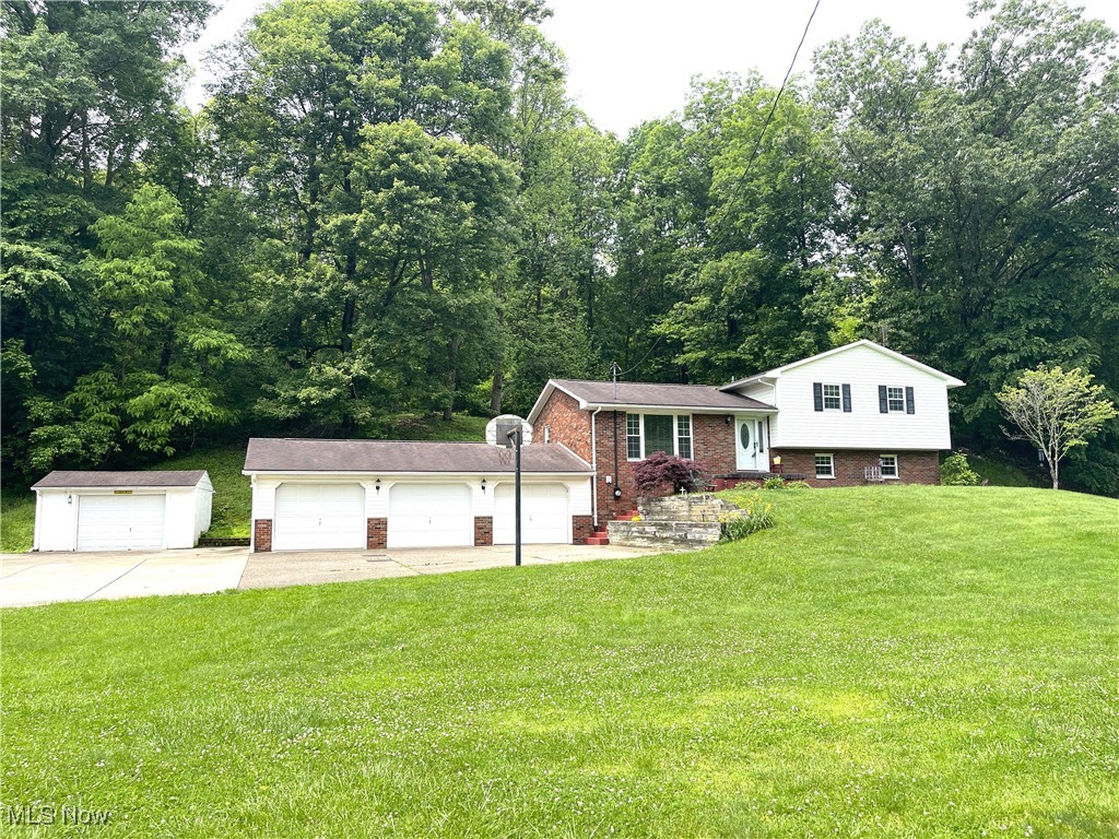 1355 Congress Road Rd, Belpre, Ohio image 1