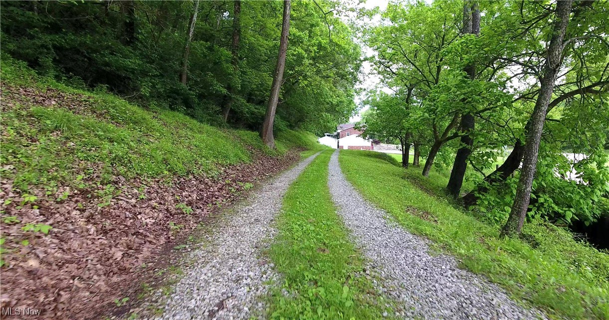 1355 Congress Road Rd, Belpre, Ohio image 35