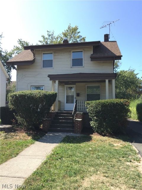 Single Family Residence in Cleveland Heights OH 1752 Taylor Road.jpg