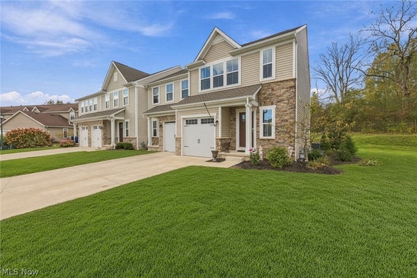 1055 MEADOW RUN, COPLEY, OH 44321 - Image 1fb18456090c3de712fc80645b5dd721/425639850