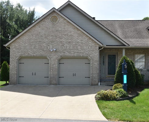 7070 BENTLEY CT NW, MASSILLON, OH 44646 - Image 1fb65e176248bf2f10c42ff9ce8e1dd7/2211325620