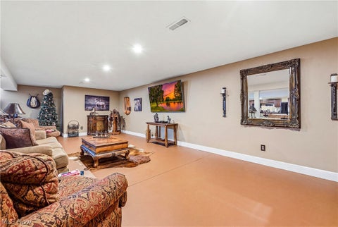 Tiny photo for 44216 Morris Road, Lisbon, OH 44432 (MLS # 5255006)