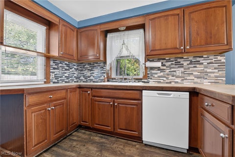 Tiny photo for 3555 Dover Road, Youngstown, OH 44511 (MLS # 5255199)