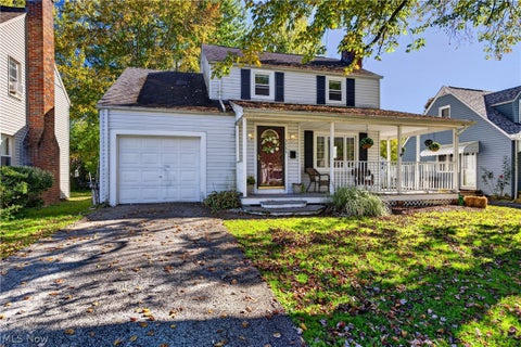 Photo of 3555 Dover Road, Youngstown, OH 44511 (MLS # 5255199)
