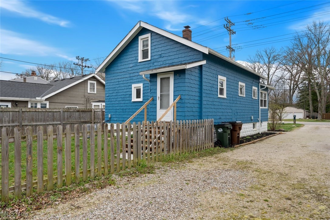 Weimals & Omalleys Resub - Residential Lease