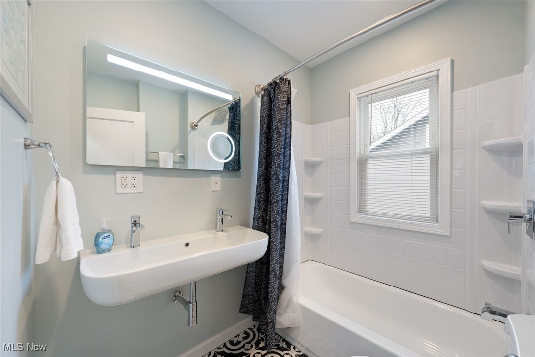 Weimals & Omalleys Resub - Residential Lease