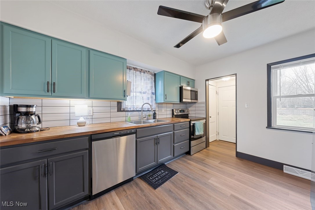 Weimals & Omalleys Resub - Residential Lease