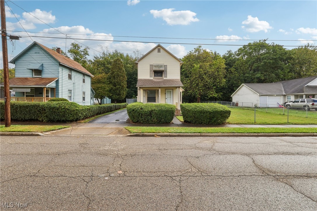 George M Montgomery Et Al - Residential