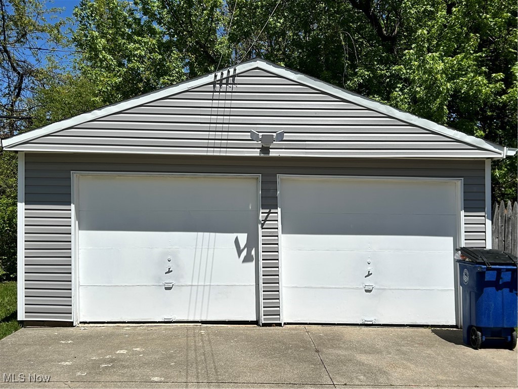 15911 Glendale Avenue, Cleveland, Ohio image 3