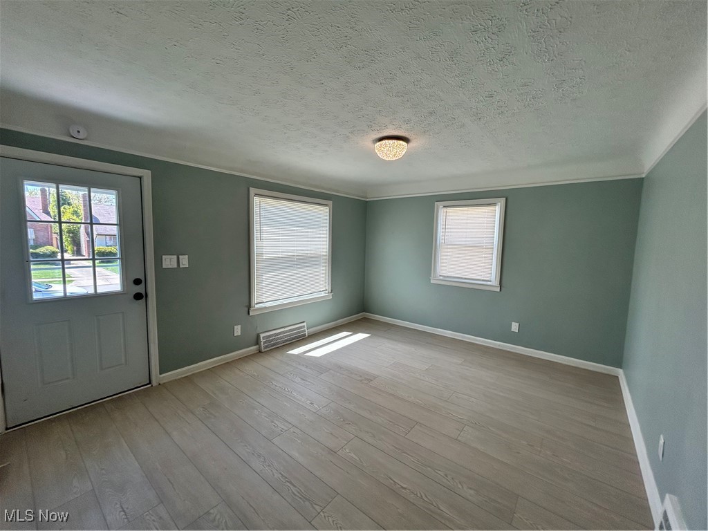 15911 Glendale Avenue, Cleveland, Ohio image 9