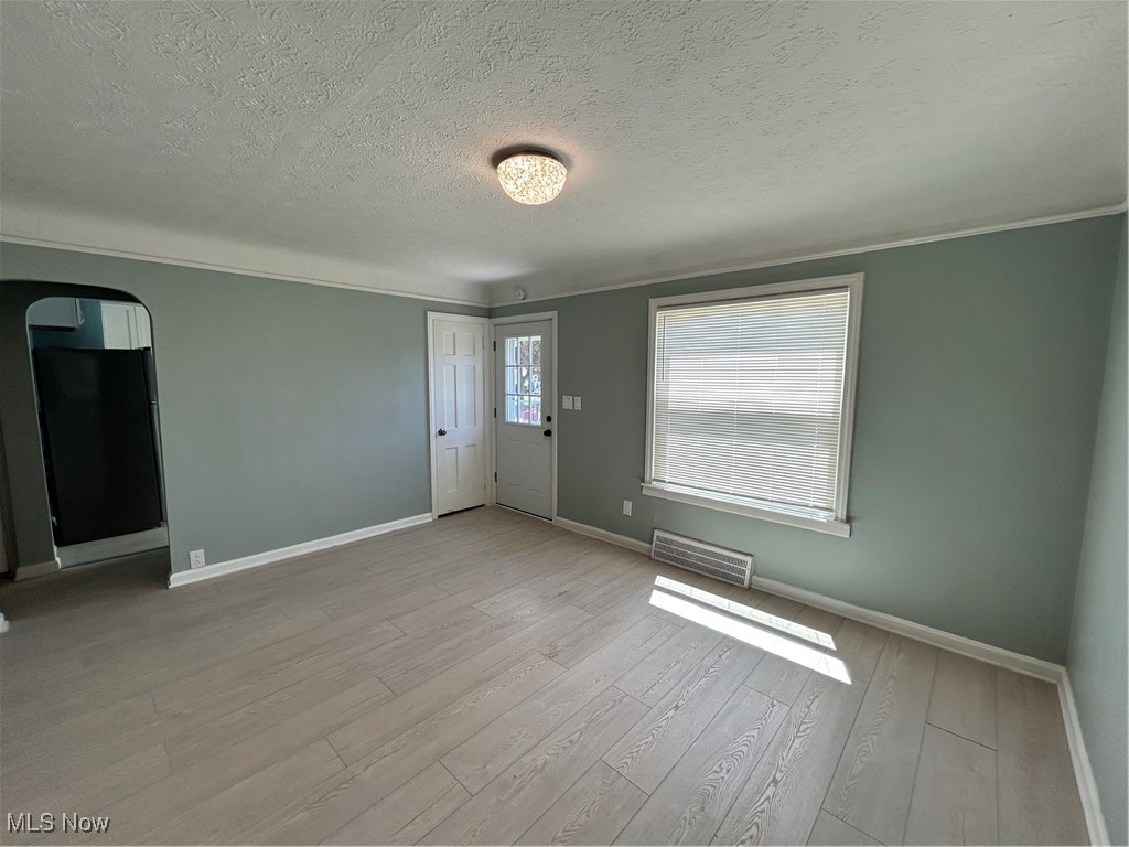 15911 Glendale Avenue, Cleveland, Ohio image 10