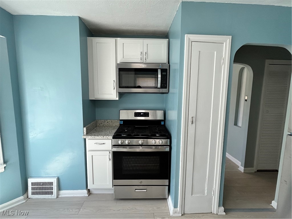 15911 Glendale Avenue, Cleveland, Ohio image 6
