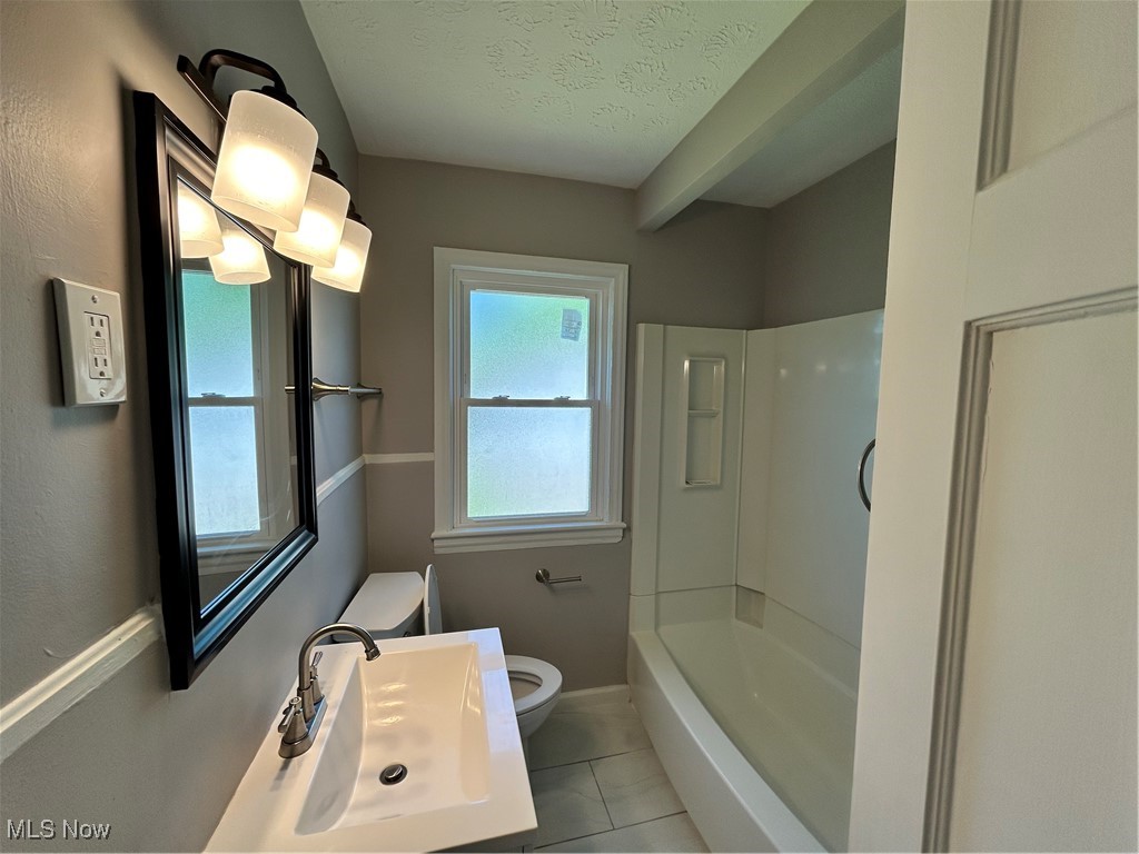 15911 Glendale Avenue, Cleveland, Ohio image 8