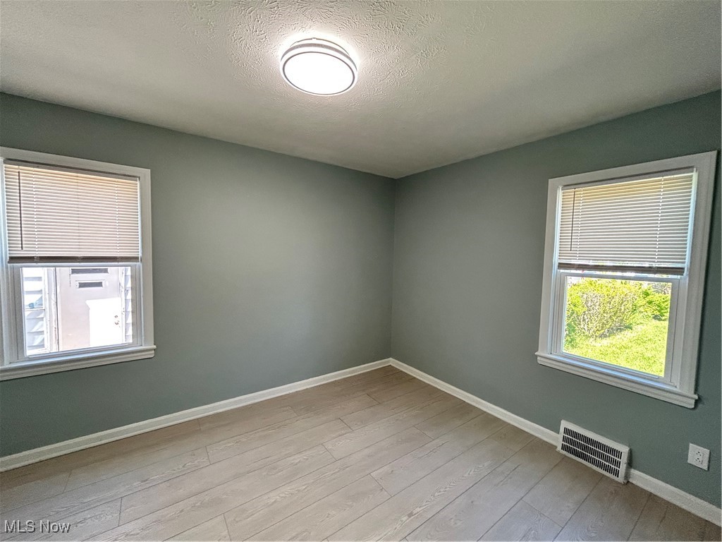 15911 Glendale Avenue, Cleveland, Ohio image 13