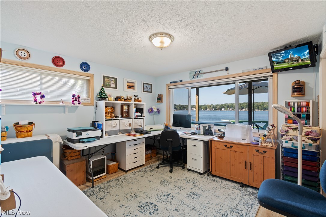 Oak Point - Residential