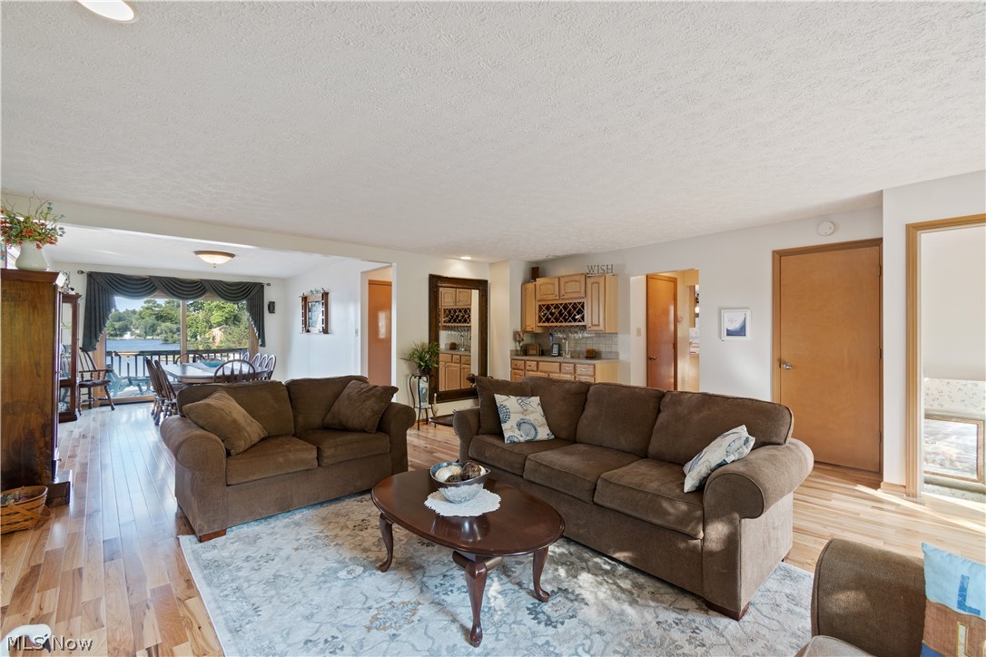 Oak Point - Residential