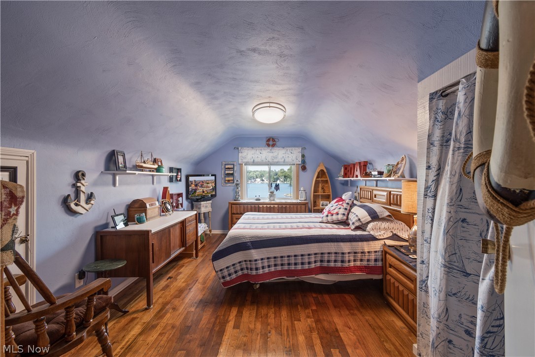 Oak Point - Residential