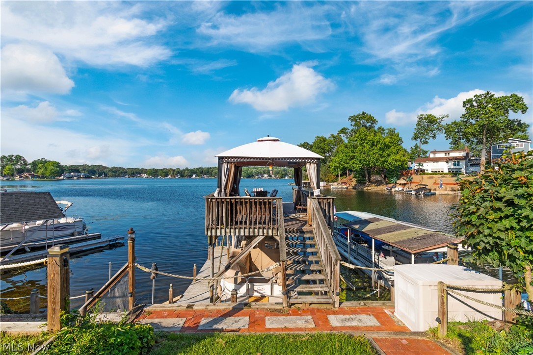 Oak Point - Residential