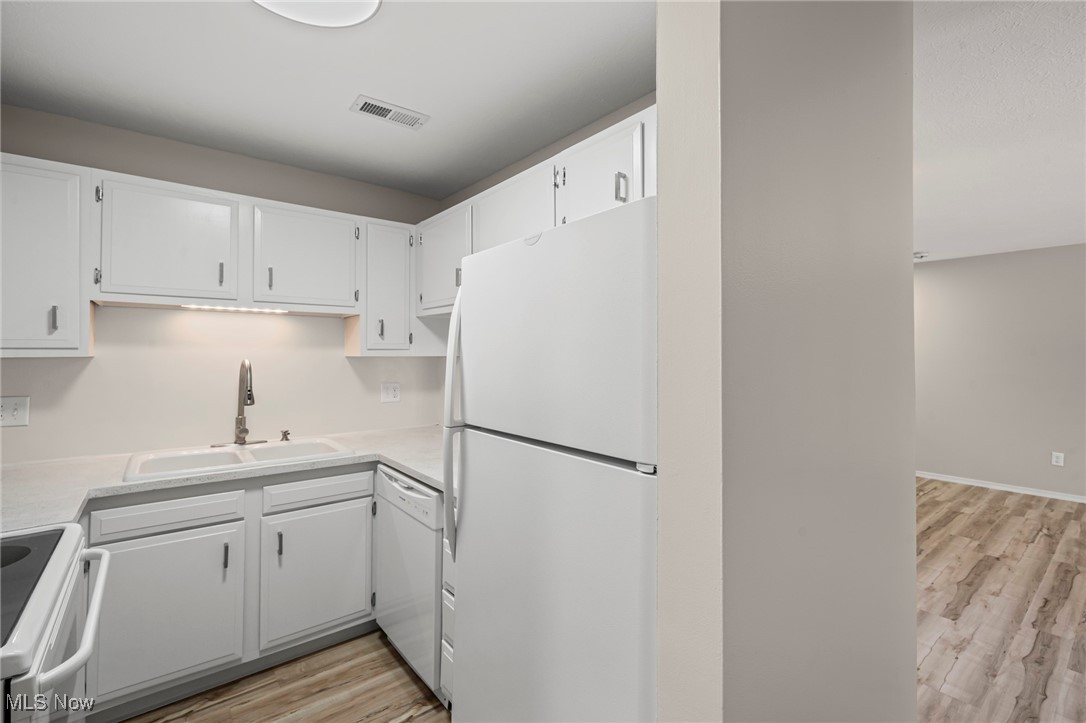 Smugglers Cove Condo 04 - Residential Lease