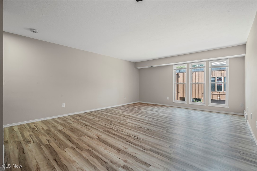 Smugglers Cove Condo 04 - Residential Lease