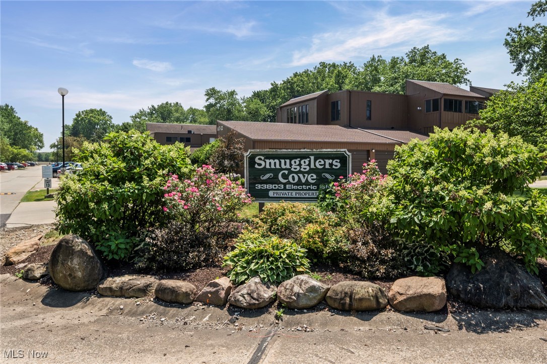 Smugglers Cove Condo 04 - Residential Lease