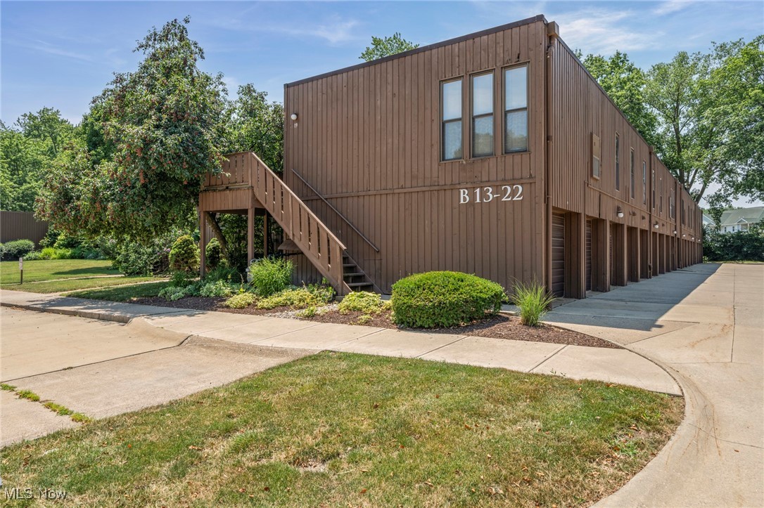 Smugglers Cove Condo 04 - Residential Lease