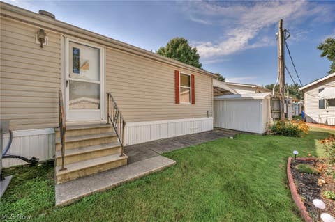 Tiny photo for 16 Cherry Lane, Olmsted Township, OH 44138 (MLS # 5238949)