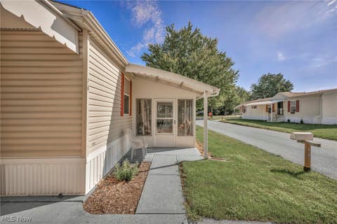Tiny photo for 16 Cherry Lane, Olmsted Township, OH 44138 (MLS # 5238949)