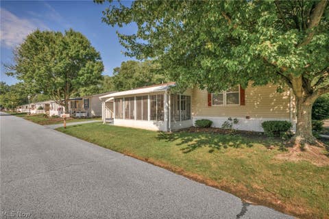 Tiny photo for 16 Cherry Lane, Olmsted Township, OH 44138 (MLS # 5238949)