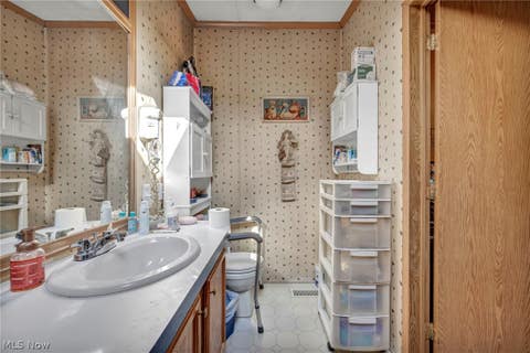 Tiny photo for 16 Cherry Lane, Olmsted Township, OH 44138 (MLS # 5238949)