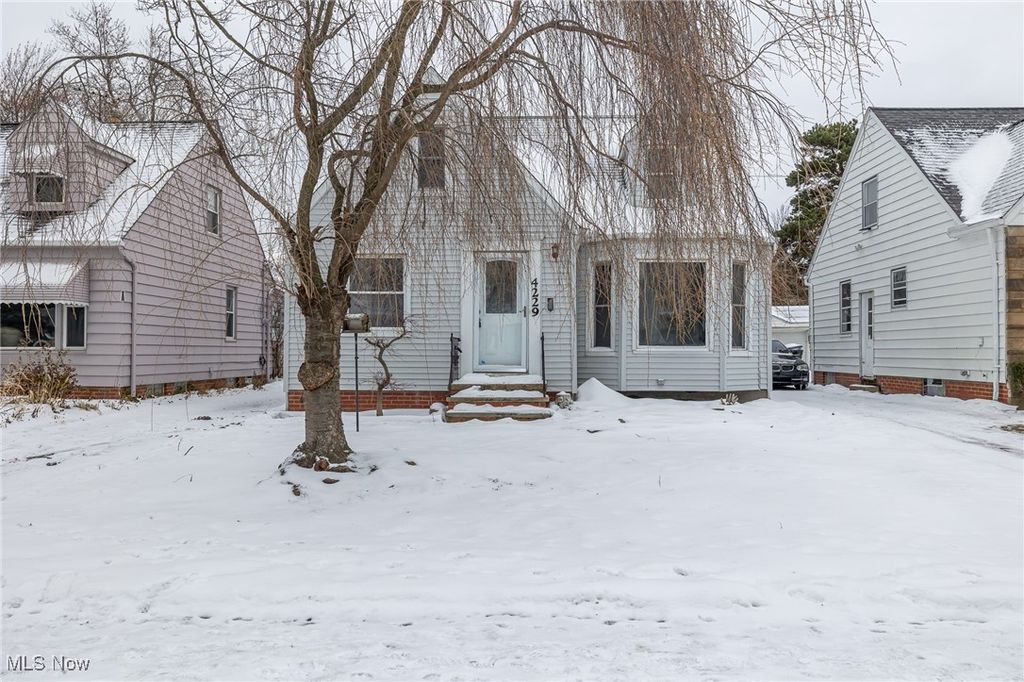 Photo of 4229 Hinsdale Road, South Euclid, OH 44121 (MLS # 5184681)