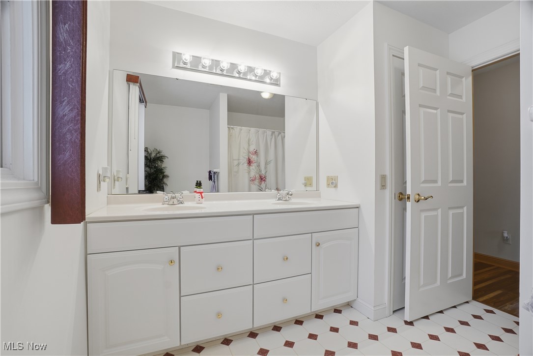 Connecticut Western Reserve - Residential