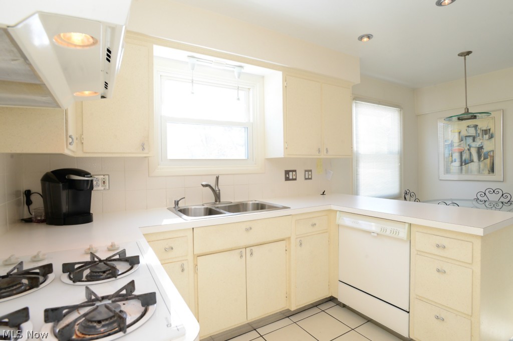 Hilltop Drive - Residential