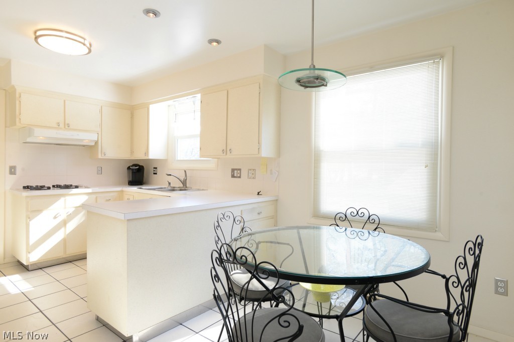 Hilltop Drive - Residential