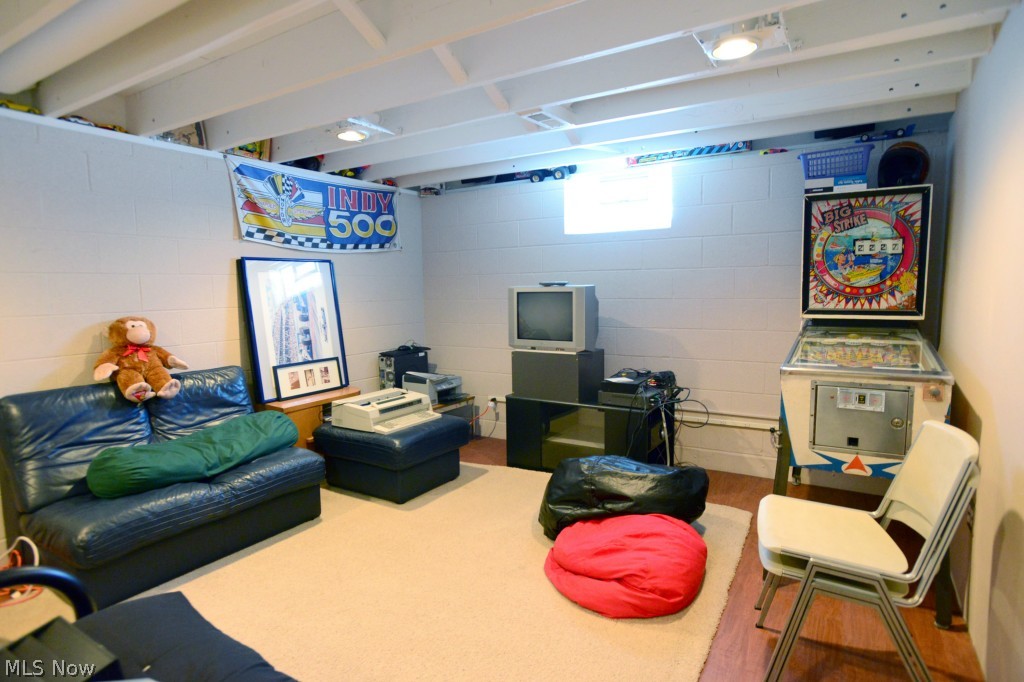 Hilltop Drive - Residential