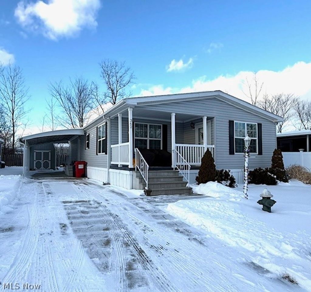 Photo of 362 Pin Oak Circle, Elyria, OH 44035 (MLS # 5191401)