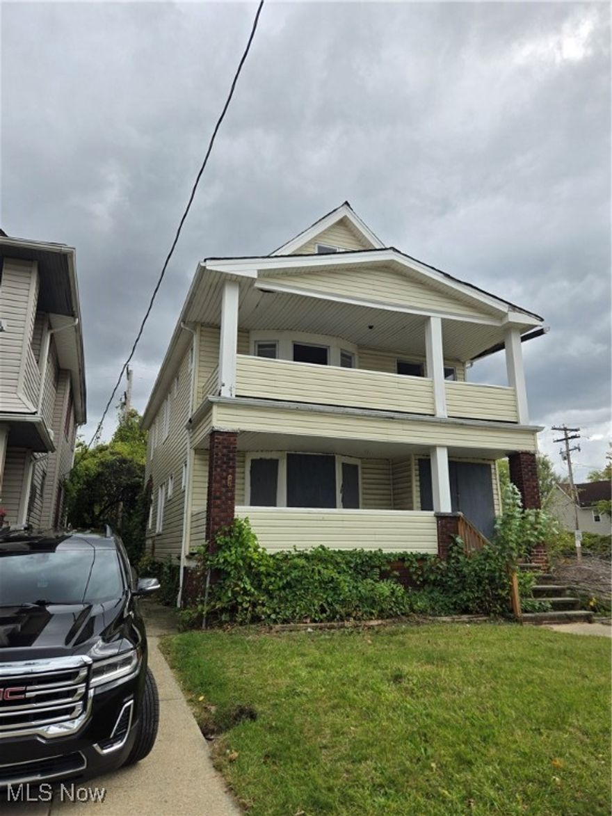 Check out this great investment opportunity! This duplex spans approximately 2,068 square feet, featuring 2 bedrooms and 1 full bathroom in each unit. This is a strong candidate for an investor looking for a value-add opportunity.