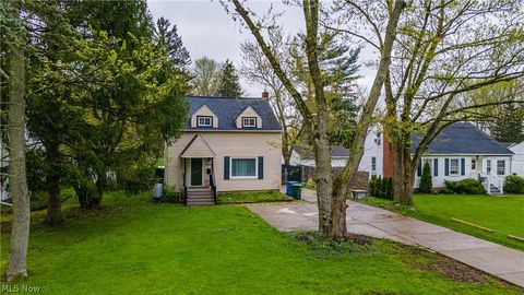 Single Family Residence in North Olmsted OH 6239 Fitch Road.jpg