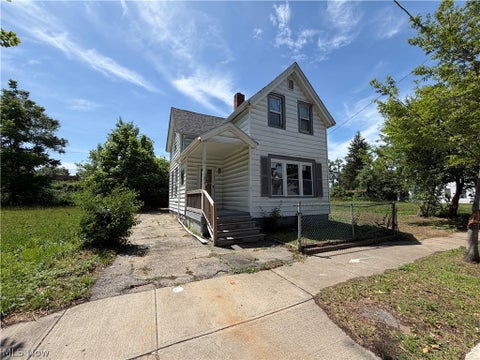 Homes For Sale - 1052 E 72nd Street<br/> Cleveland, OH 44103