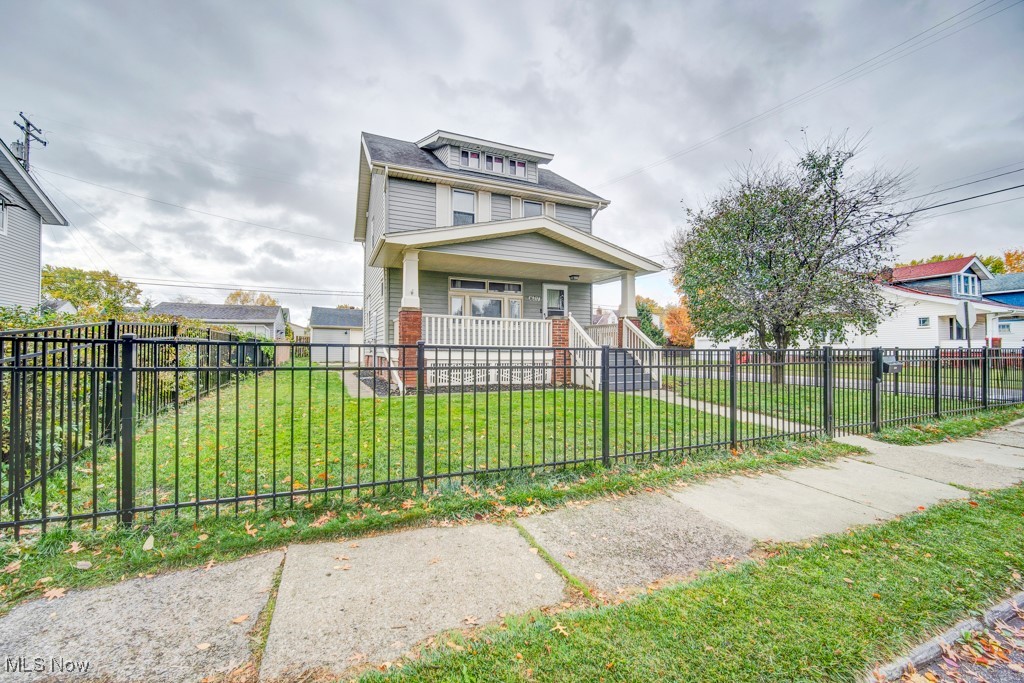 Riverside Manor - Residential