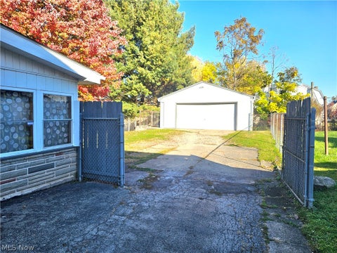 Tiny photo for 139 N Richview Avenue, Youngstown, OH 44509 (MLS # 5256996)
