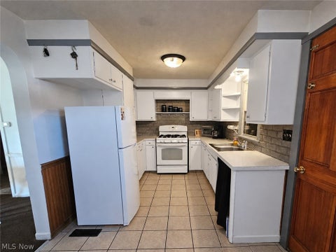 Tiny photo for 139 N Richview Avenue, Youngstown, OH 44509 (MLS # 5256996)