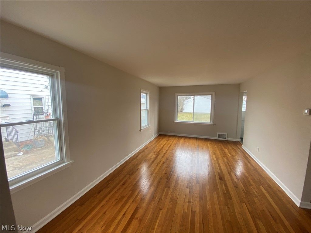 Photo of 805 E 254th Street, Euclid, OH 44132 (MLS # 5200321)