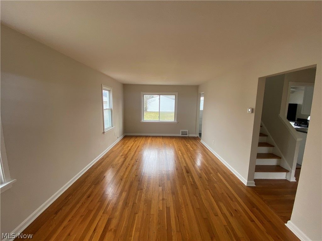 Photo of 805 E 254th Street, Euclid, OH 44132 (MLS # 5200321)