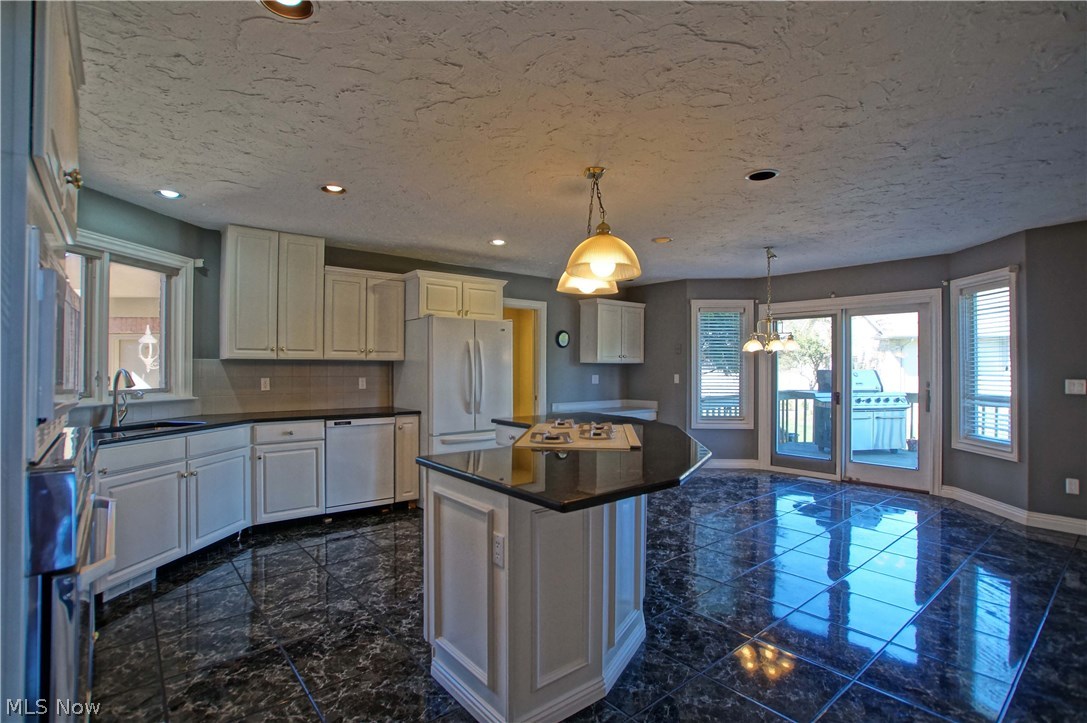 Cedarhurst Club Colony 02 11 - Residential