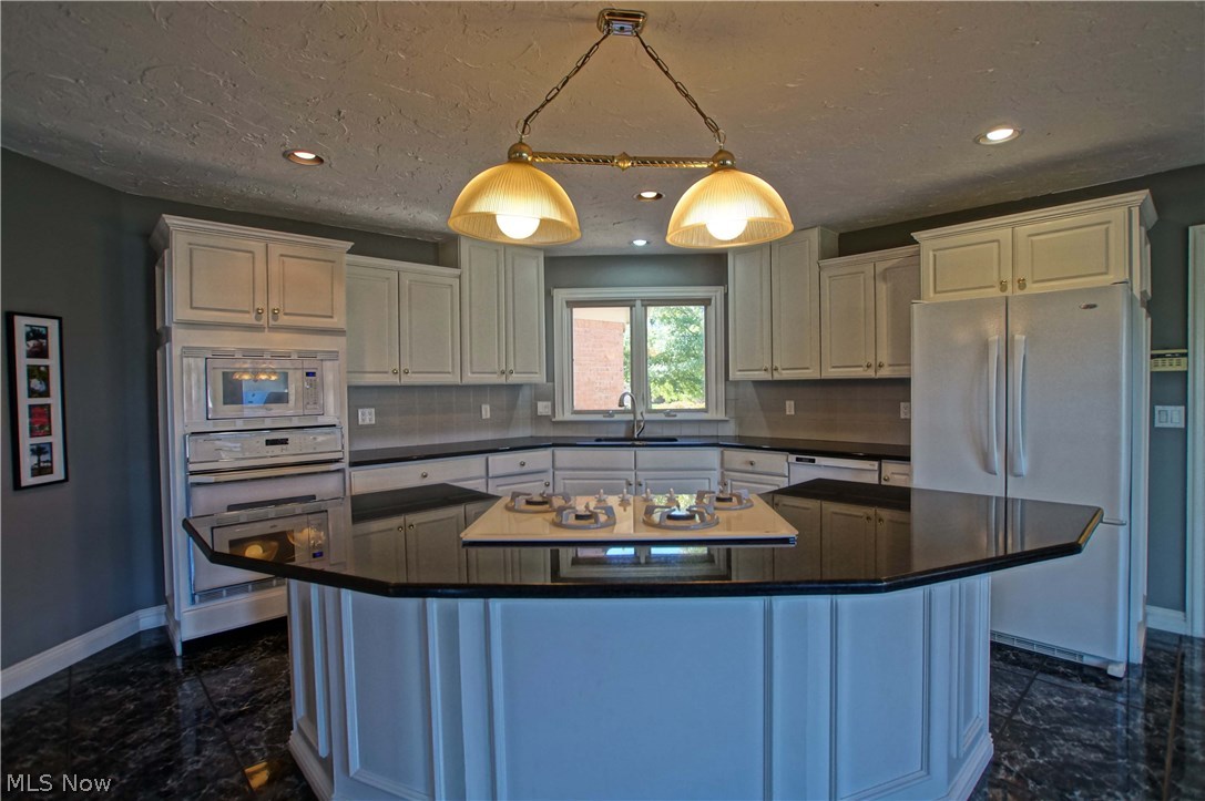 Cedarhurst Club Colony 02 11 - Residential