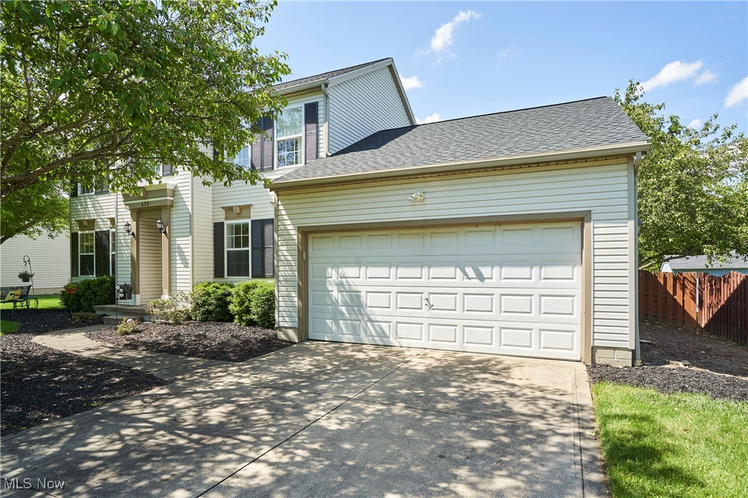 613 W Sturbridge Drive, Medina, Ohio image 2
